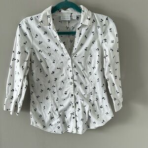 New York & company button down blouse ladies size small black and white